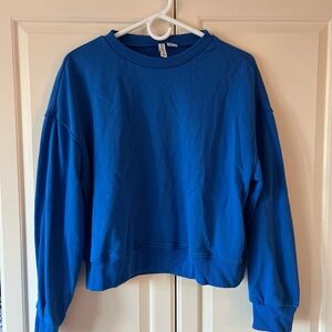H&M Blue Ribbed Crewneck Sweatshirt